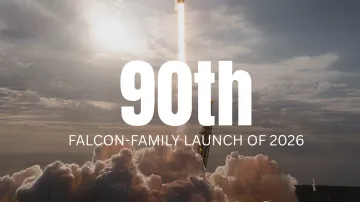 Запуск ракеты Falcon с надписью '90th Falcon-Family Launch of 2026' на фоне облаков и солнца, символизирующий новый рекорд SpaceX