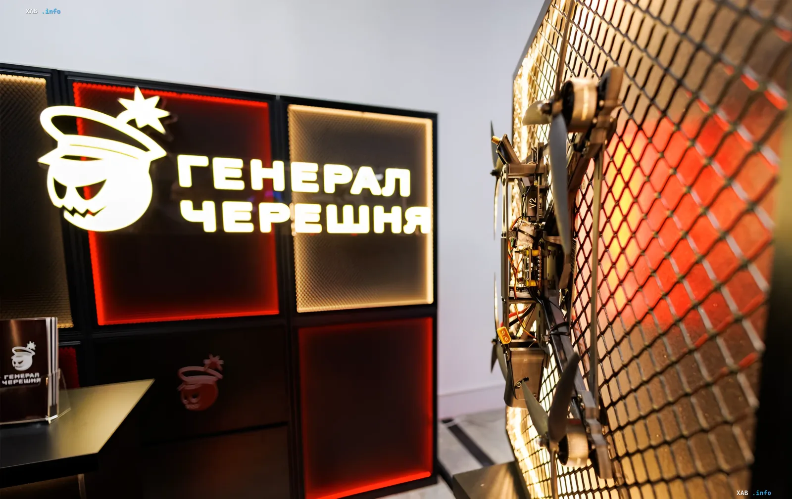 Дрон Alta Ares на фоне логотипа «Генерал Черешня» — символ украинской инновации в борьбе с дронами