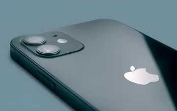 Чорний iPhone з логотипом Apple на фоні, що ілюструє справу ФАС проти компанії