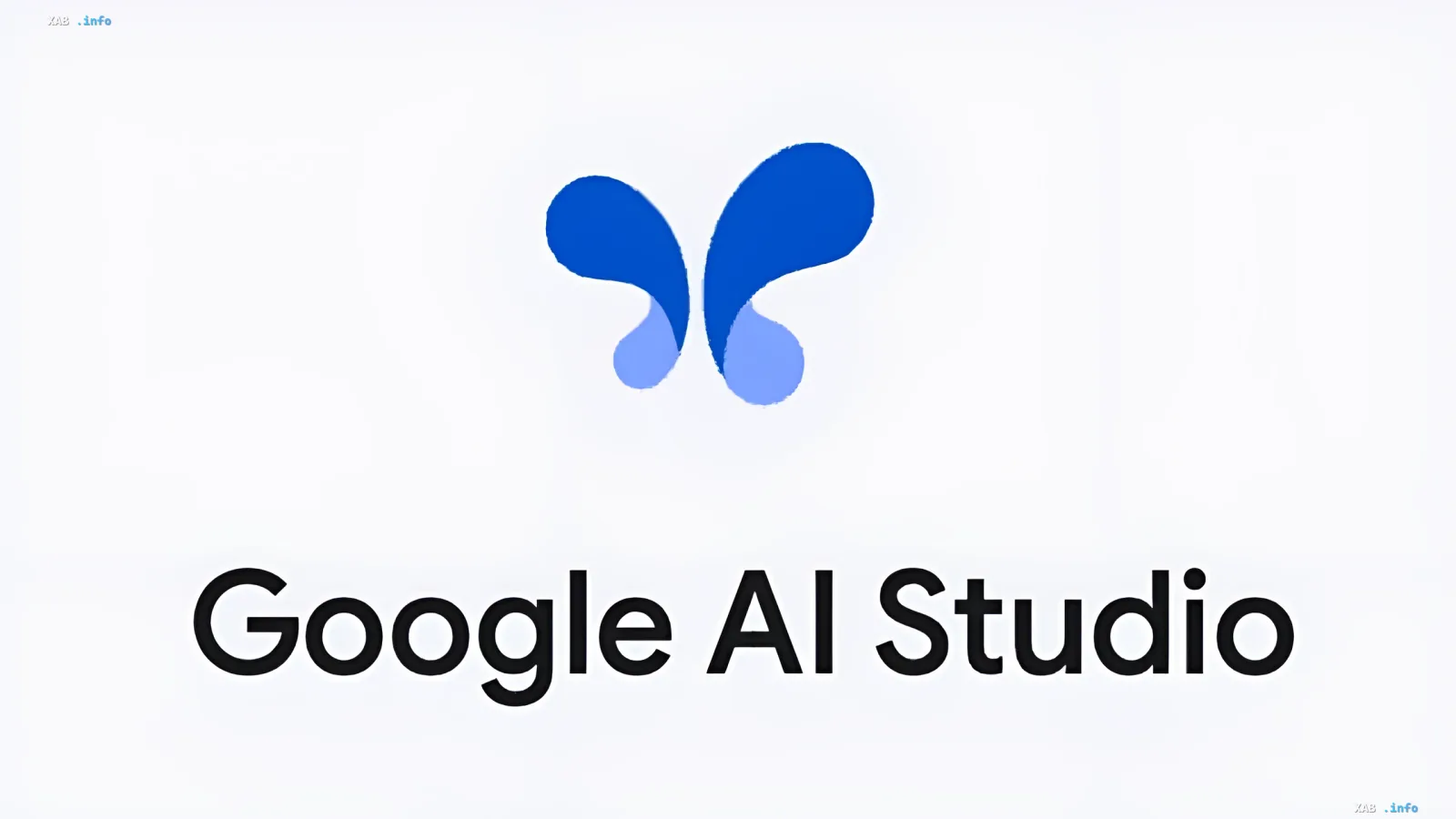 Логотип Google AI Studio с синим абстрактным символом и текстом, иллюстрирующий отмену приложения и интеграцию функций в Gemini
