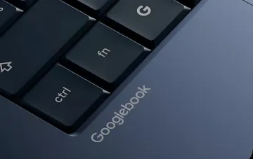 Клавиатура нового Googlebook с логотипом на корпусе и клавишей G — замена Chromebook с ИИ и новой ОС