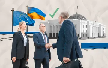 Деловая встреча на фоне украинского и европейского флагов, символизирующая легализацию лоббизма в Украине в 2025 году