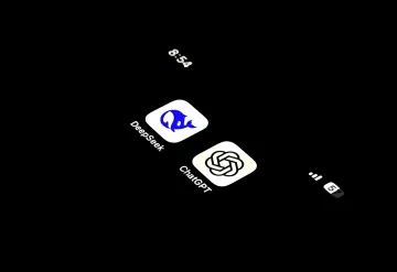 Иконки приложений DeepSeek и ChatGPT на экране смартфона, символизирующие конкуренцию между китайскими и американскими ИИ-моделями в контексте запрета и экономических последствий
