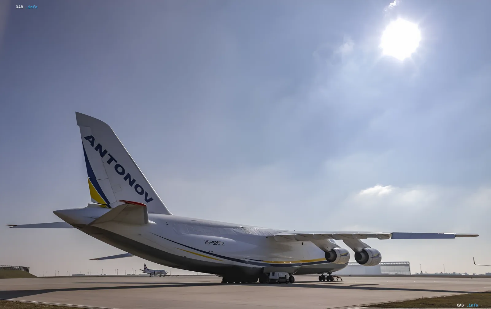 Самолет Ан-225 Мрия на аэродроме в Германии, где произошел инцидент с дроном со взрывчаткой