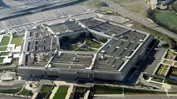 Luftaufnahme des Pentagon-Gebäudes, wo die neue US-Atomdoktrin mit Fokus auf taktische Waffen gegen Russland und China entwickelt wird