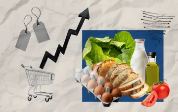 Инфографика о росте цен на продукты в украинских супермаркетах: корзина с хлебом, яйцами, молоком и овощами на фоне растущей стрелки и ценников