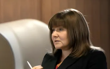 Abgeordnete Victoria Grib während einer Sitzung, die das Eingreifen des Ministeriums für Energie wegen der Stilllegung der Chervonohrad COF fordert