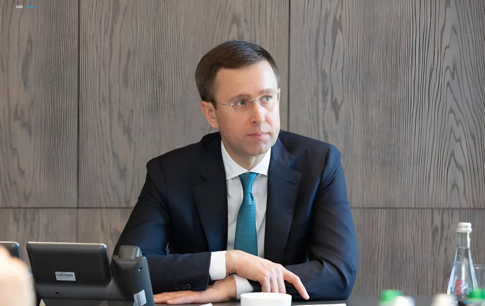 Министр цифровой трансформации Украины в официальной обстановке на фоне требований парламента к Кабмину