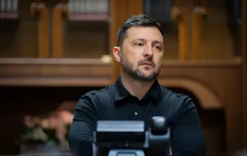 Президент Украины Владимир Зеленский во время совещания по вопросам водоснабжения в Марганце