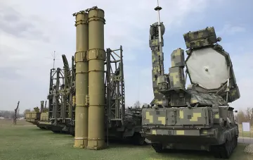 Зенитные ракетные комплексы С-300 и Patriot на фоне обсуждения дефицита поставок в Украину