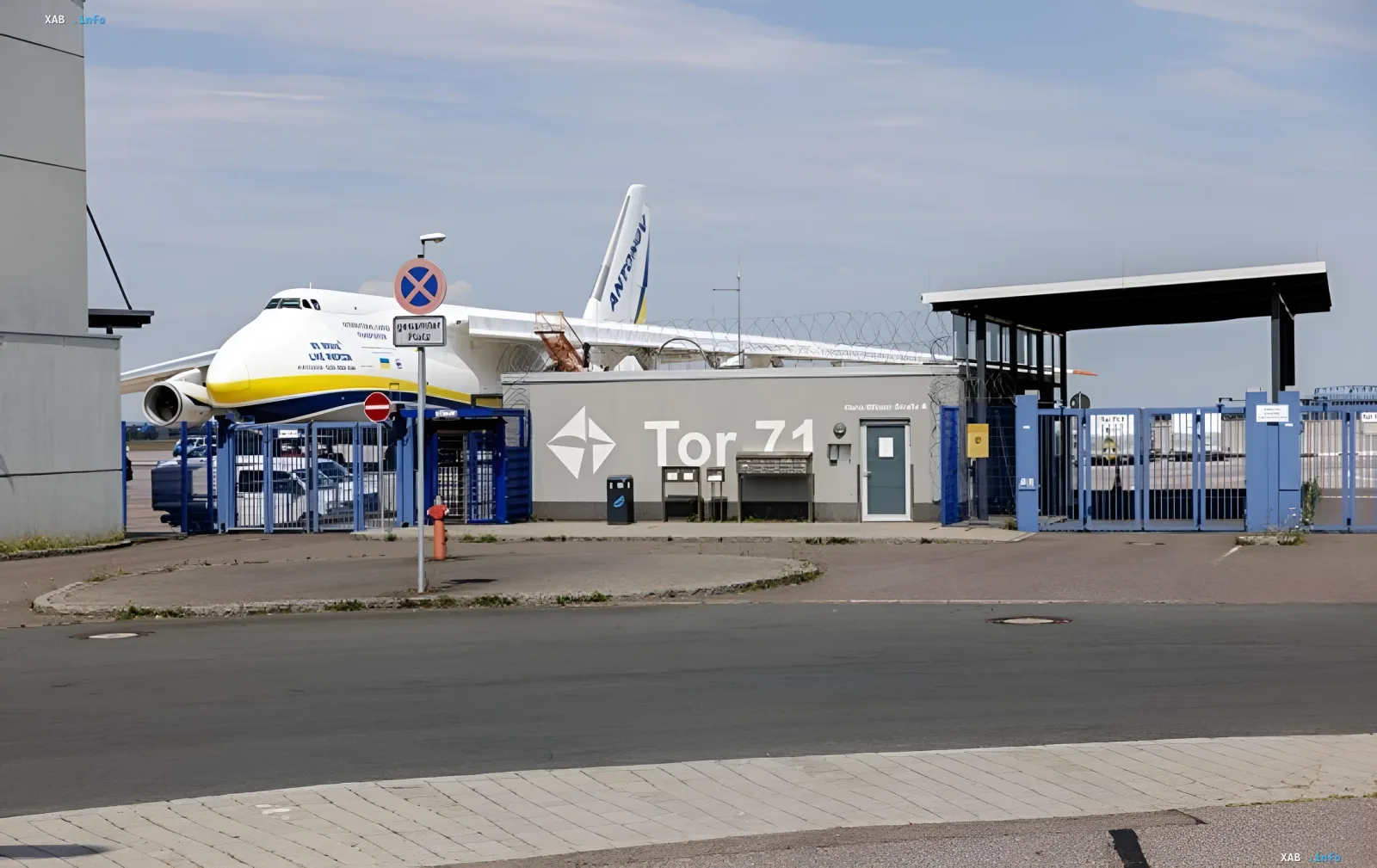 Украинский грузовой самолет Ан-124 в аэропорту Лейпциг/Галле, где произошел инцидент с дроном и Semtex