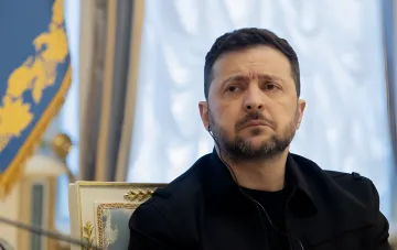 Президент Украины Владимир Зеленский на совещании СНБО, обсуждающем ужесточение ответственности за нарушение ПДД после дорожной трагедии в Киеве