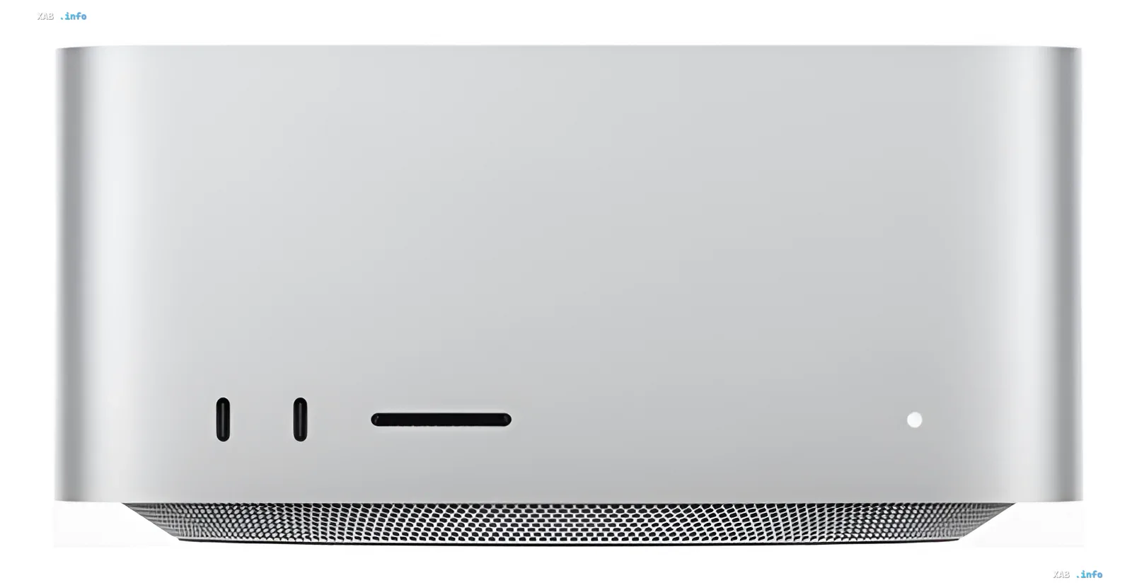 Rückseite des Mac Studio mit Thunderbolt-Anschlüssen und SD-Slot, die die Integration von Alibabas Qwen-KI zur Verbesserung von Siri auf Chinesisch symbolisieren