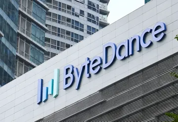 ByteDance-Logo an der Gebäudefassade: Unternehmen verbietet Destillation von KI-Modellen der Konkurrenz als Reaktion auf US-Vorwürfe
