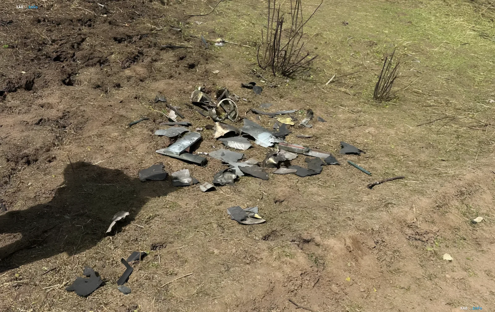 Осколки упавшей ракеты на земле в Штефан-Водском районе Молдовы