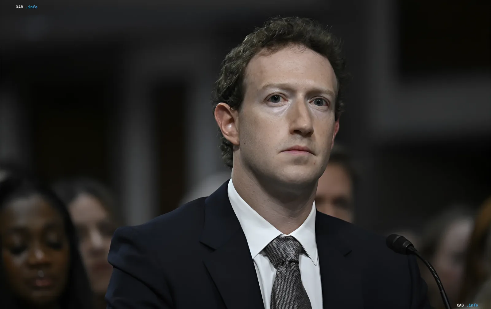 Mark Zuckerberg bei Anhörungen, sein Yacht Launchpad beschuldigt, einen Notruf vor der Küste Alaskas ignoriert zu haben