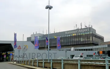 Аеропорт Ганновера — місце, де поліція дві години переслідувала не зареєстрований дрон, не виявлений детекторами