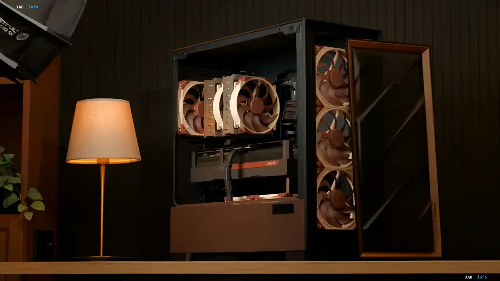 PC-Gehäuse mit installierten Noctua-Lüftern, das Kompatibilitätsprobleme zeigt, über die Noctua berichtet