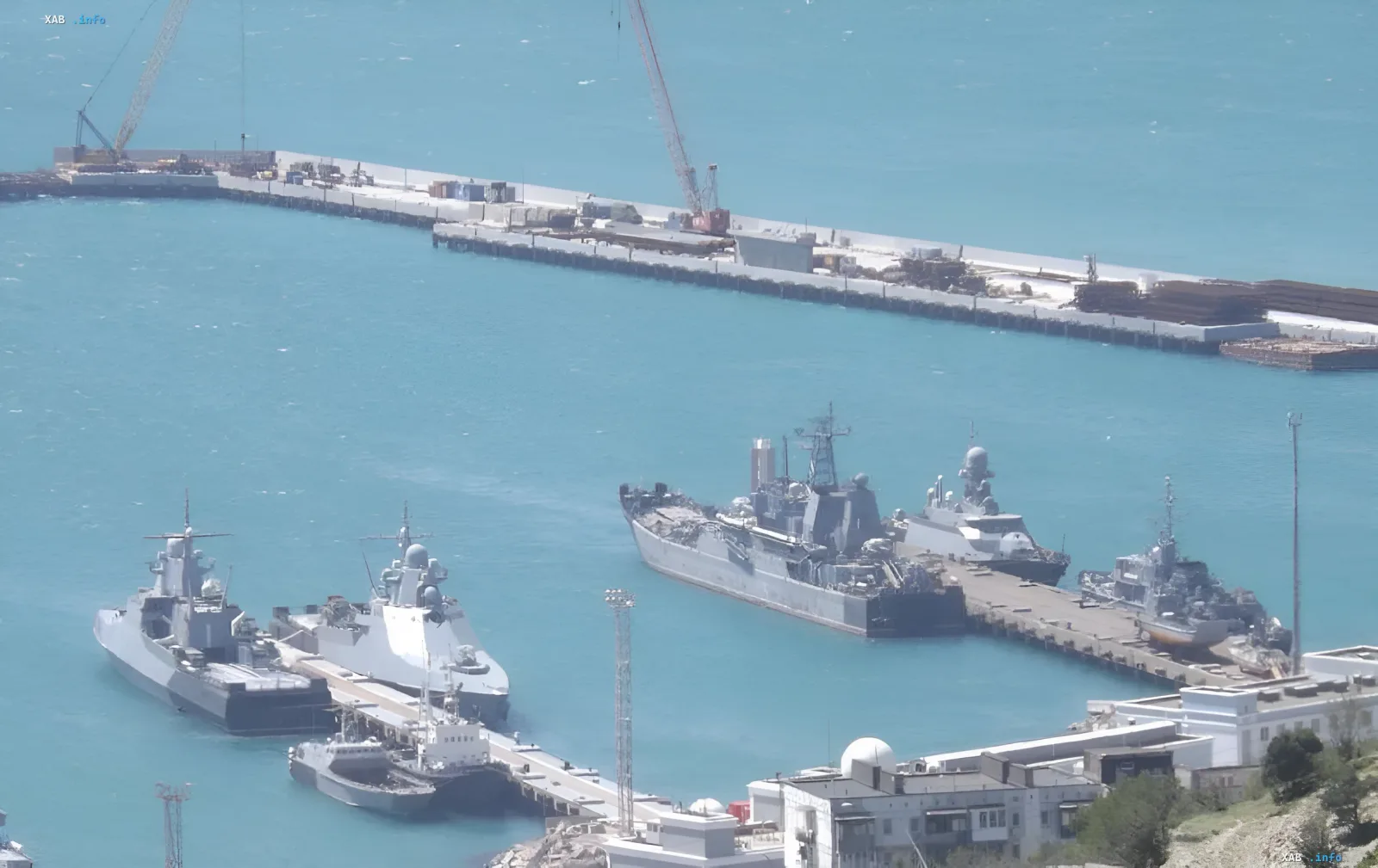 Kriegsschiffe der Schwarzmeerflotte im Hafen von Noworossijsk nach dem ukrainischen Angriff