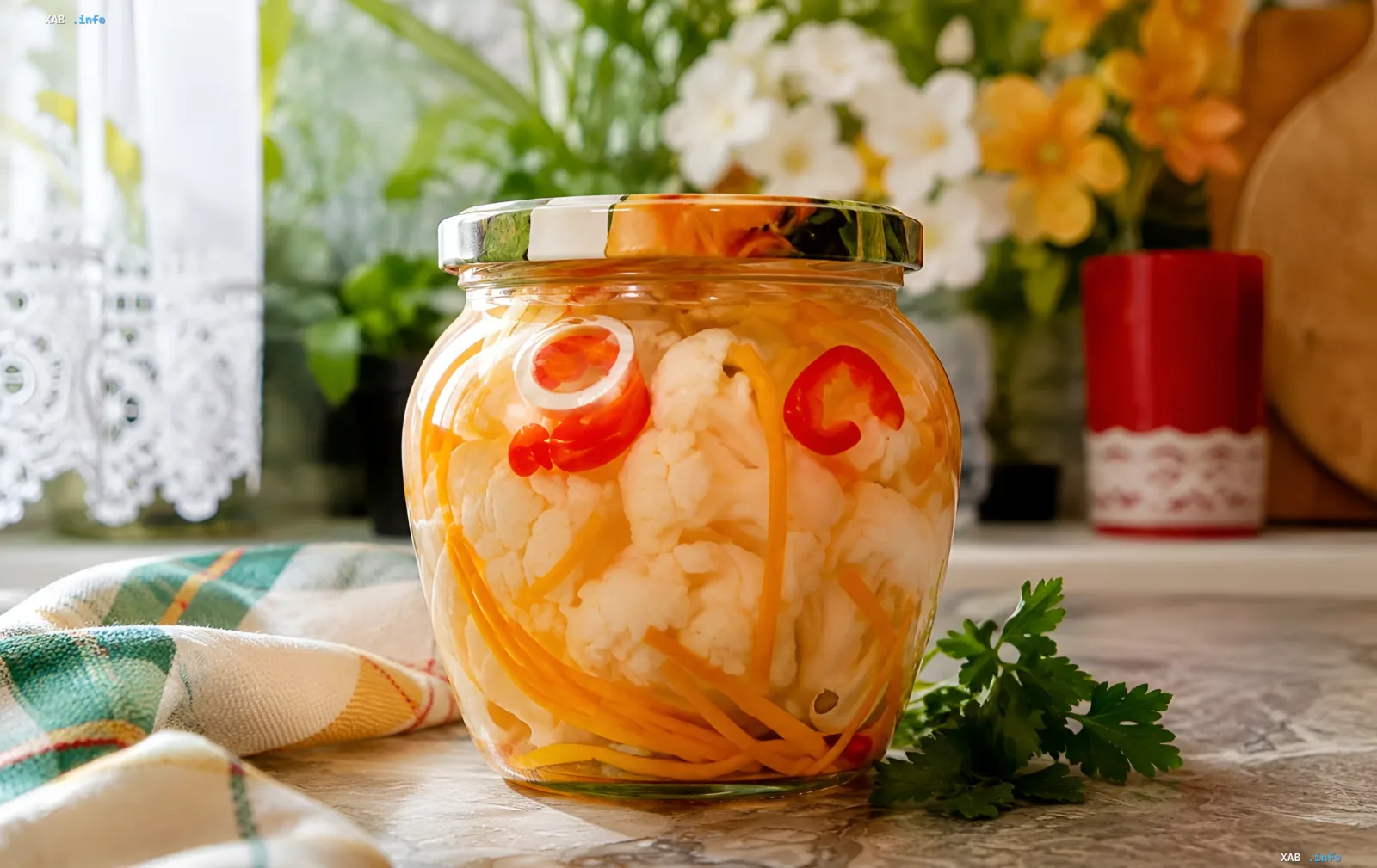 Маринованная цветная капуста с перцем и морковью в стеклянной банке — зимний деликатес по рецепту фудблогера Ptashka Nadia