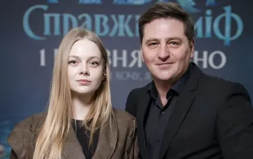 Wyatscheslaw Dowdschenko und seine Tochter bei der Premiere des Films 'Sprawschtschnij mif'