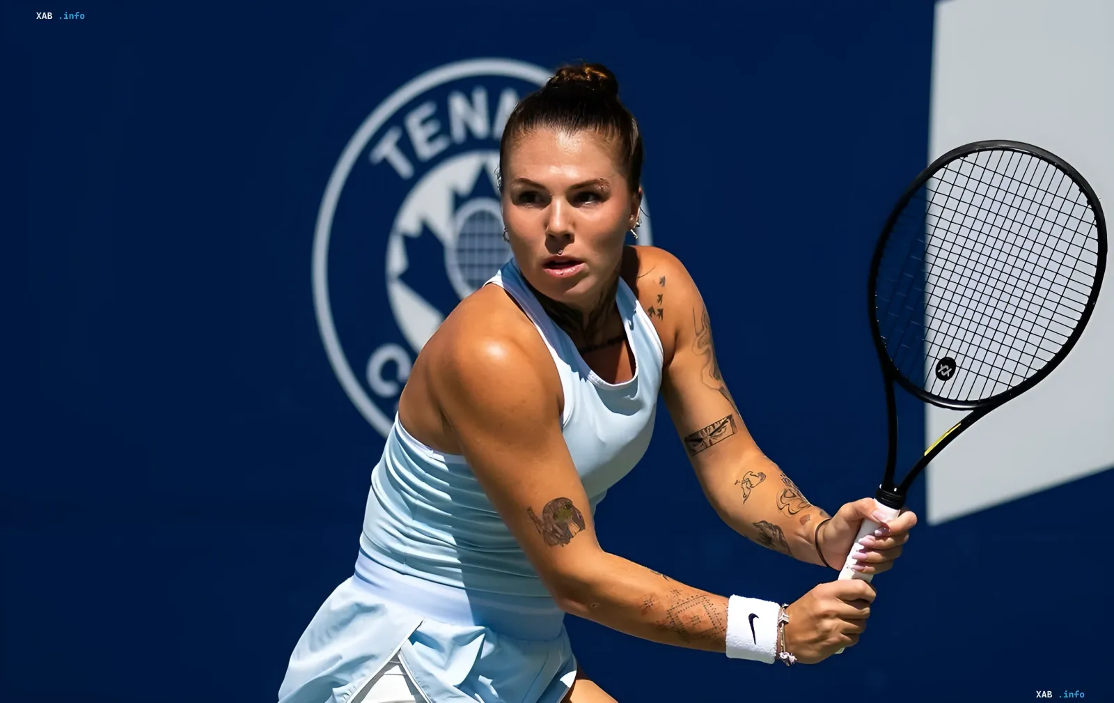 Олександра Олейнікова в дії на корті WTA 1000 у Цинциннаті, здобувши історичну перемогу та взявши реванш