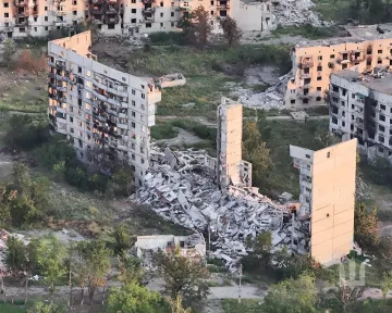 Разрушенные многоэтажные жилые дома в Купянске в августе 2026 года: последствия обстрелов и масштабные разрушения инфраструктуры