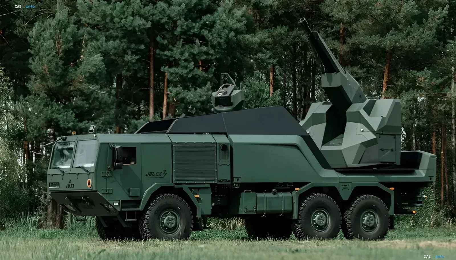 Польская зенитная установка SAN на шасси Jelcz 3 в лесной местности, часть программы по усилению ПВО против БПЛА
