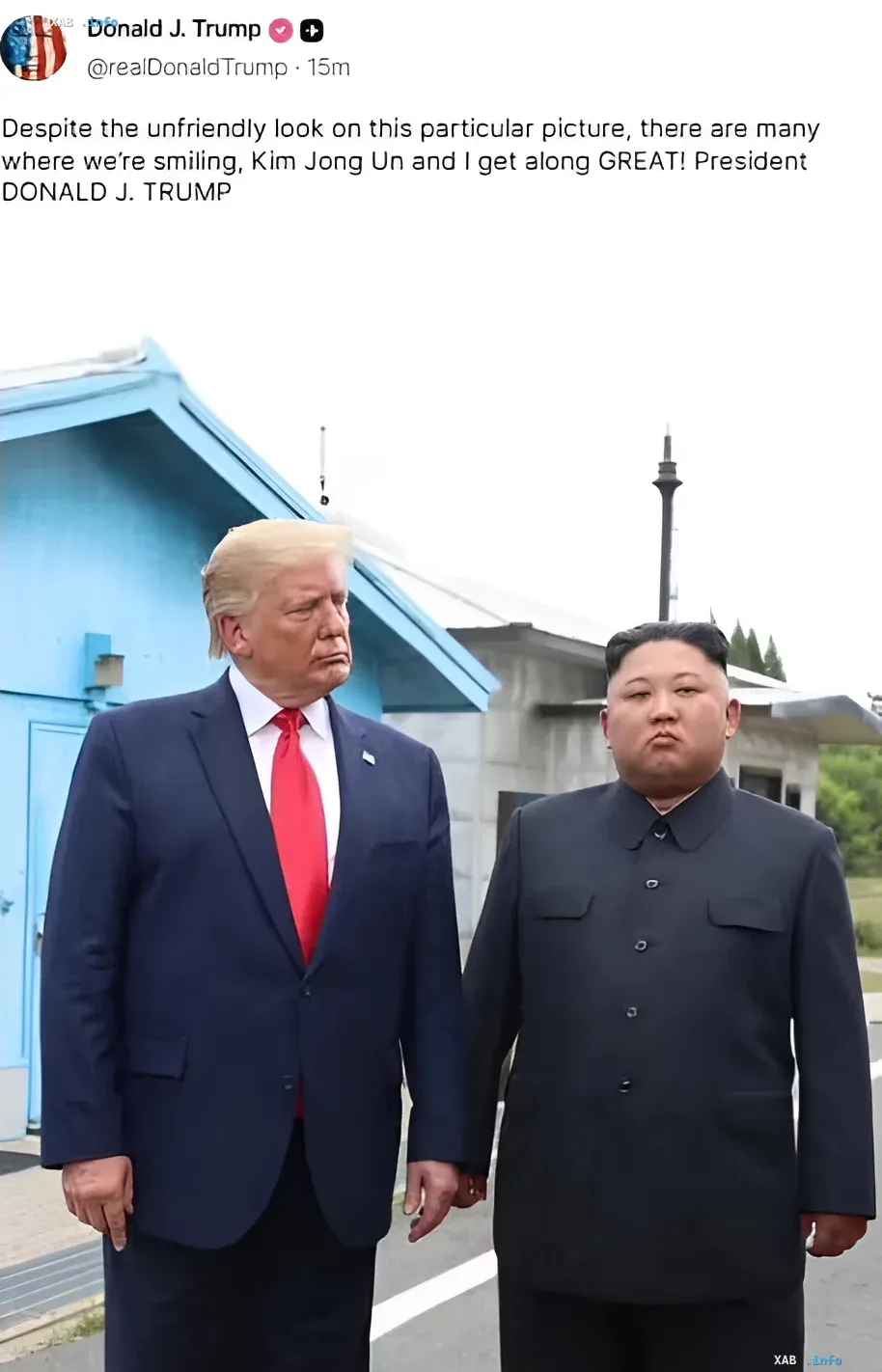 Дональд Трамп и Ким Чен Ын стоят рядом на фоне здания у демилитаризованной зоны; Трамп опубликовал фото с подписью о хороших отношениях