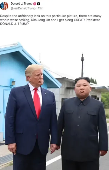 Дональд Трамп и Ким Чен Ын стоят рядом на фоне здания у демилитаризованной зоны; Трамп опубликовал фото с подписью о хороших отношениях