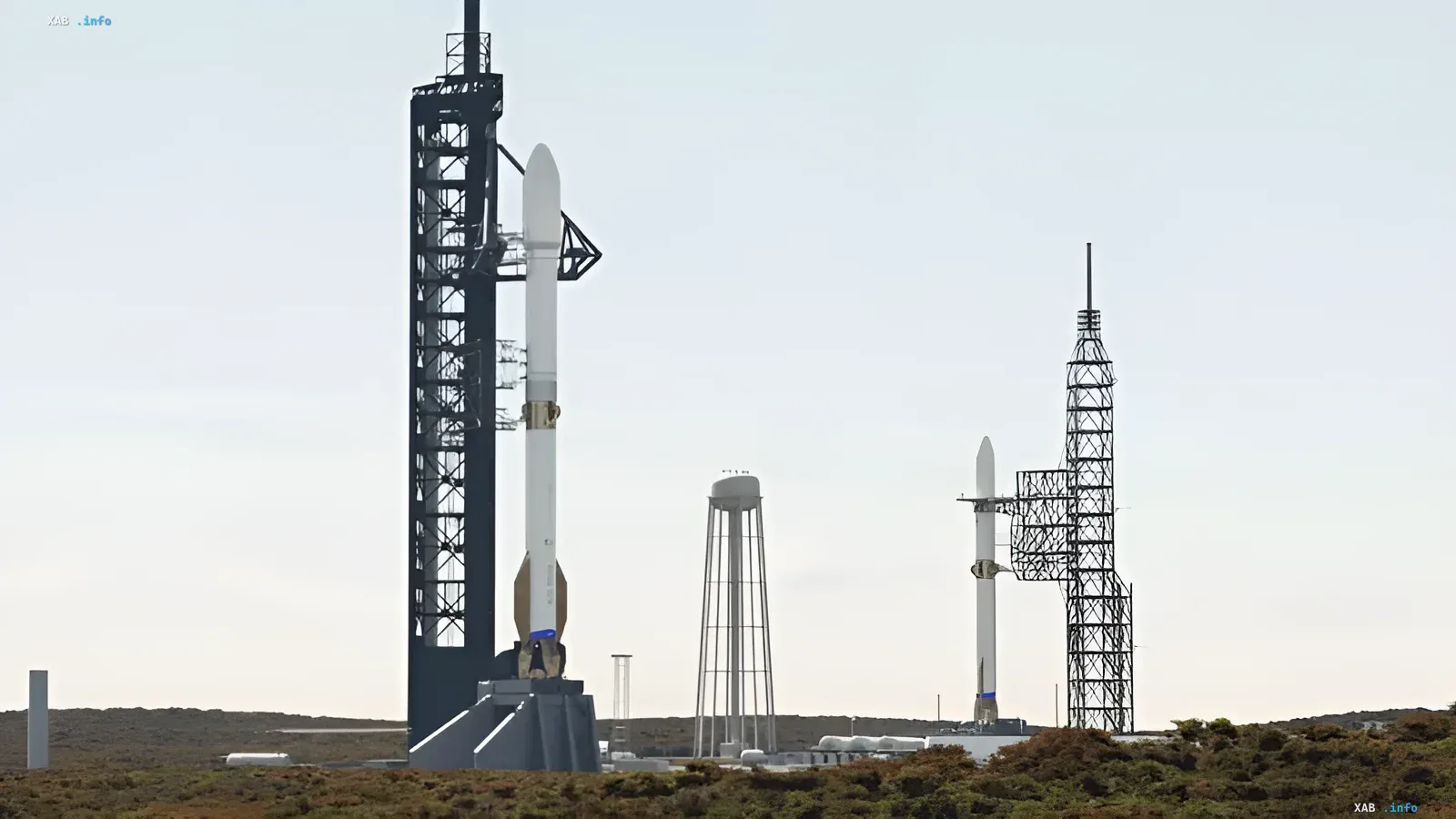 New Glenn rocket on the Blue Origin launch pad, preparation for launch and scaling of production capabilities