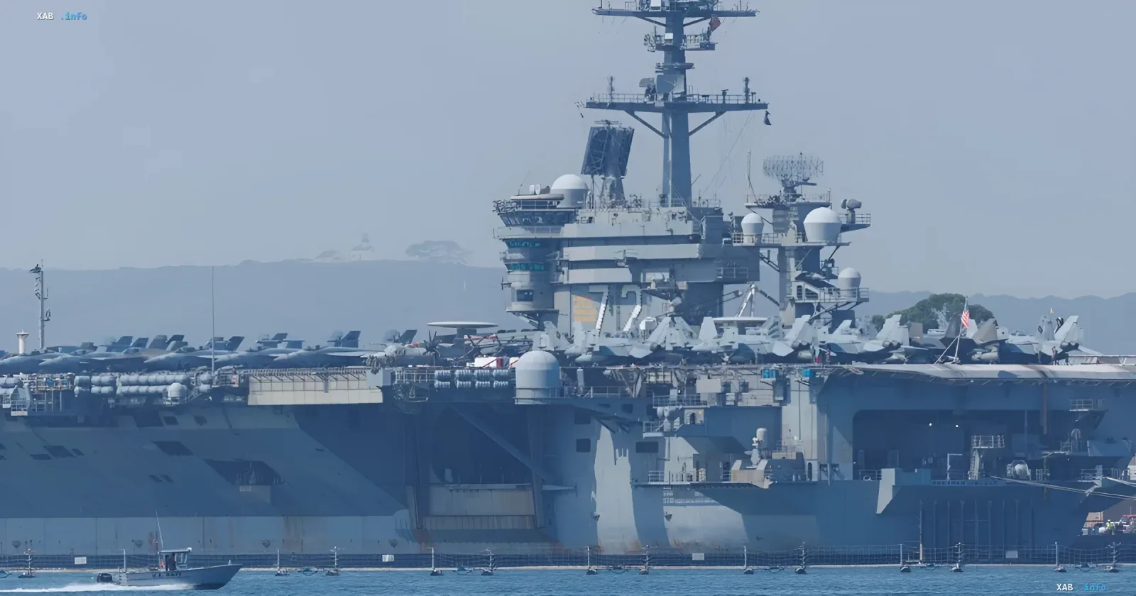 Авіаносец USS Abraham Lincoln в порту: сенатори вимагають розслідування умов на борту