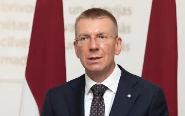 Эдгар Ринкевичс, президент Латвии, выступает с заявлением о начале активной фазы гибридной войны России против стран Балтии