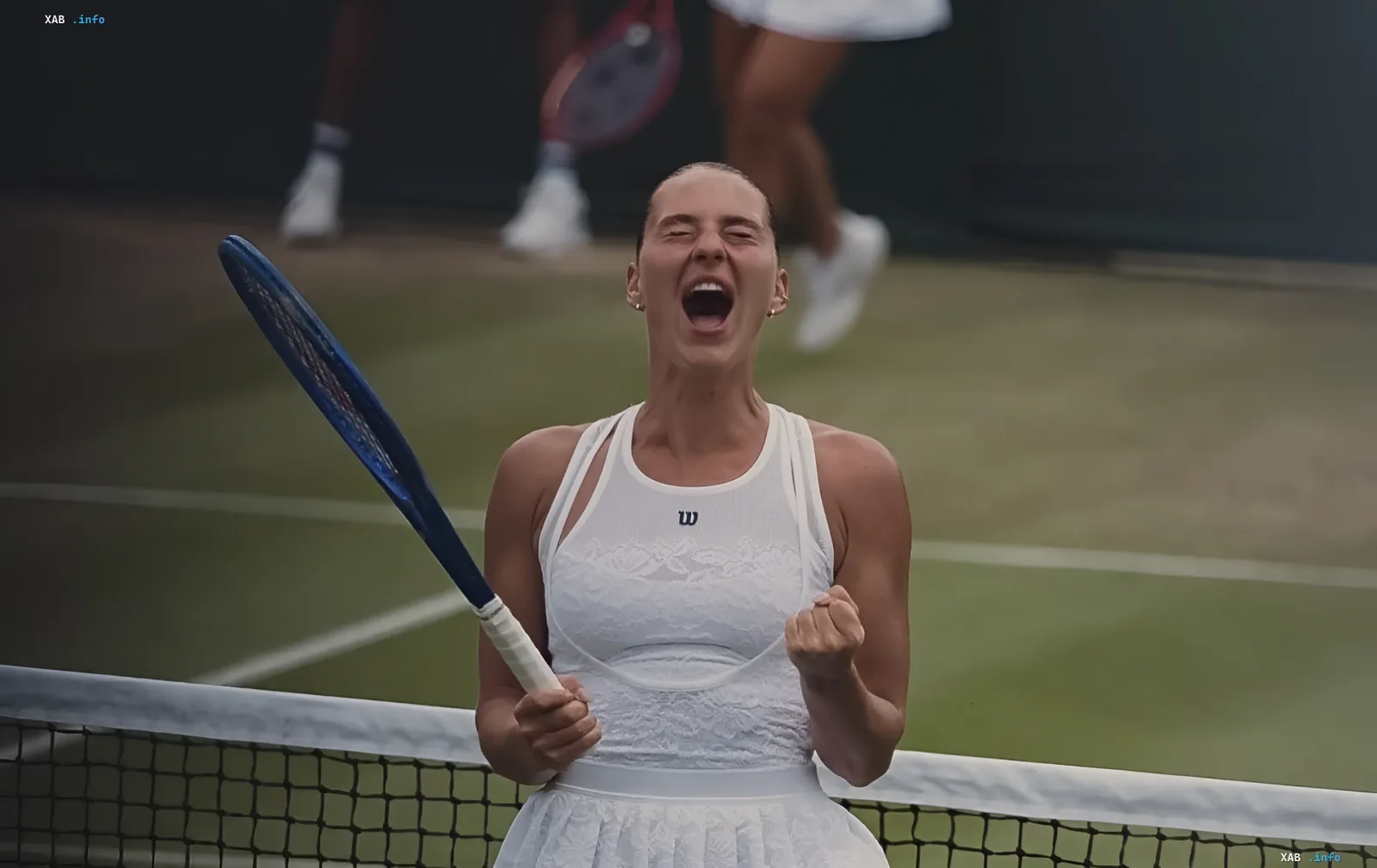 Марта Костюк празднует победу над Софией Кенин на турнире WTA 1000 в Цинциннати