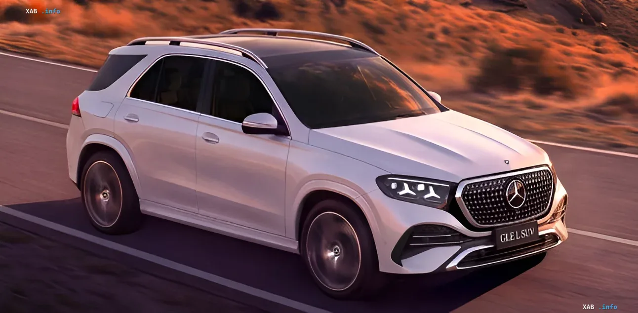 Белый Mercedes-Benz GLE L в движении на дороге, флагманский SUV для Китая с ИИ-системой Momenta R7