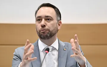 Бельгийский министр финансов Патрик Прево выступает с предупреждением о рисках возврата 200 млрд евро замороженных российских активов
