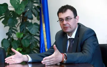 Министр финансов Украины Сергей Гетманцев объясняет отказ от налоговых каникул для бизнеса, делая акцент на приоритете обороны и точечной помощи пострадавшим