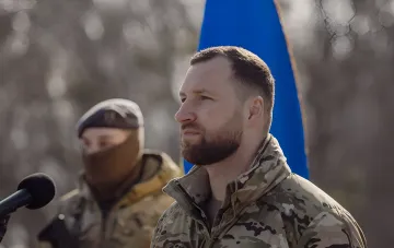Андрій Хмара у військовій формі на фоні українського прапора, затвердження його на посаді міністра оборони України у серпні 2026 року