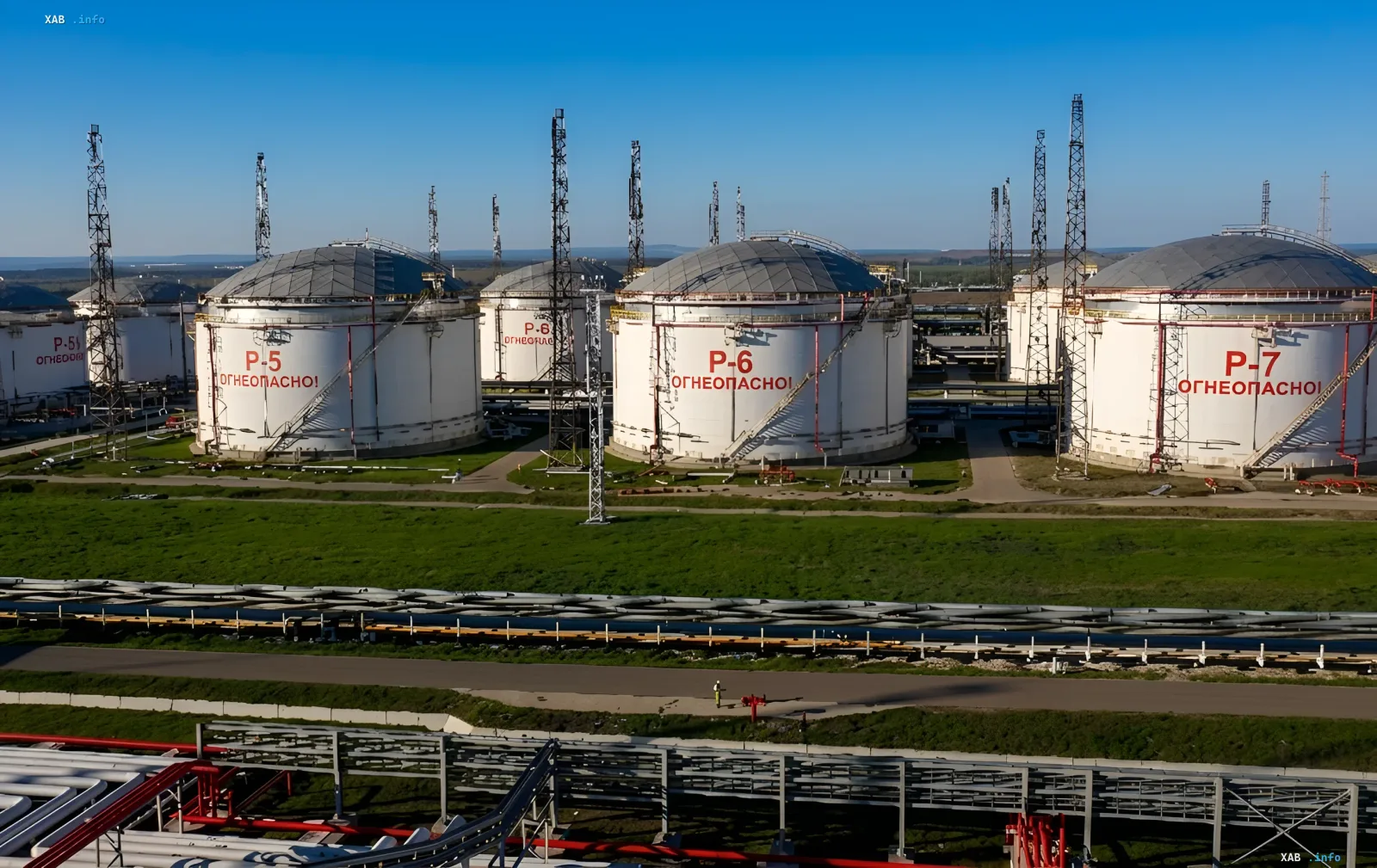 Нефтетерминал с рядами крупных резервуаров хранения — тип объекта в Краснодарском крае, по которому ГУР сообщило о deepstrike-ударах