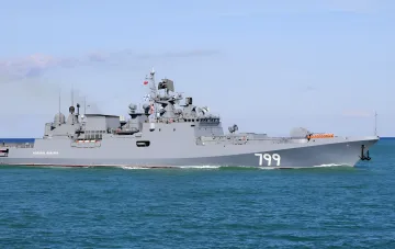 Fregatt „Dubrowizy“ (Rumpf 799) der russischen Schwarzmeerflotte – ein Kalibr-Träger, der bei dem Angriff auf Noworossijsk beschädigt worden sein könnte