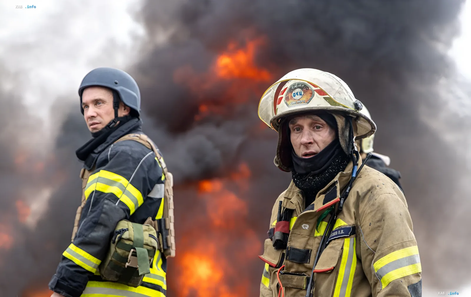 Пожарные ликвидируют последствия удара по объекту газодобычи «ДТЭК Нафтогаз» в Полтавской области на фоне огня и дыма