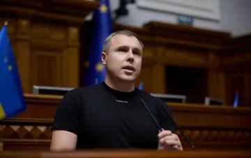 Костенко выступает в зале Верховной Рады на обсуждении изменений призывного возраста и мобилизации