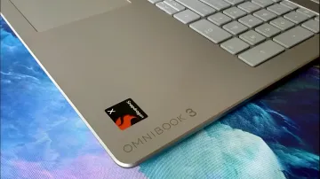 HP OmniBook 3 с логотипом Snapdragon X на корпусе
