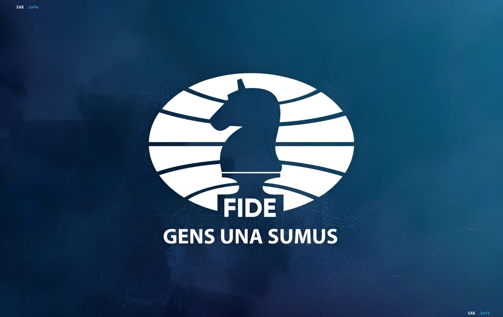 Logo des Weltschachbundes FIDE mit dem Motto Gens una sumus im Zusammenhang mit der Nichtzulassung der russischen Teams zur Schacholympiade 2026 in Samarkand