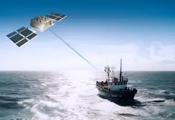 Спутник Geespace передаёт сигнал связи на морской корабль — иллюстрация испытаний спутниковой связи Geely