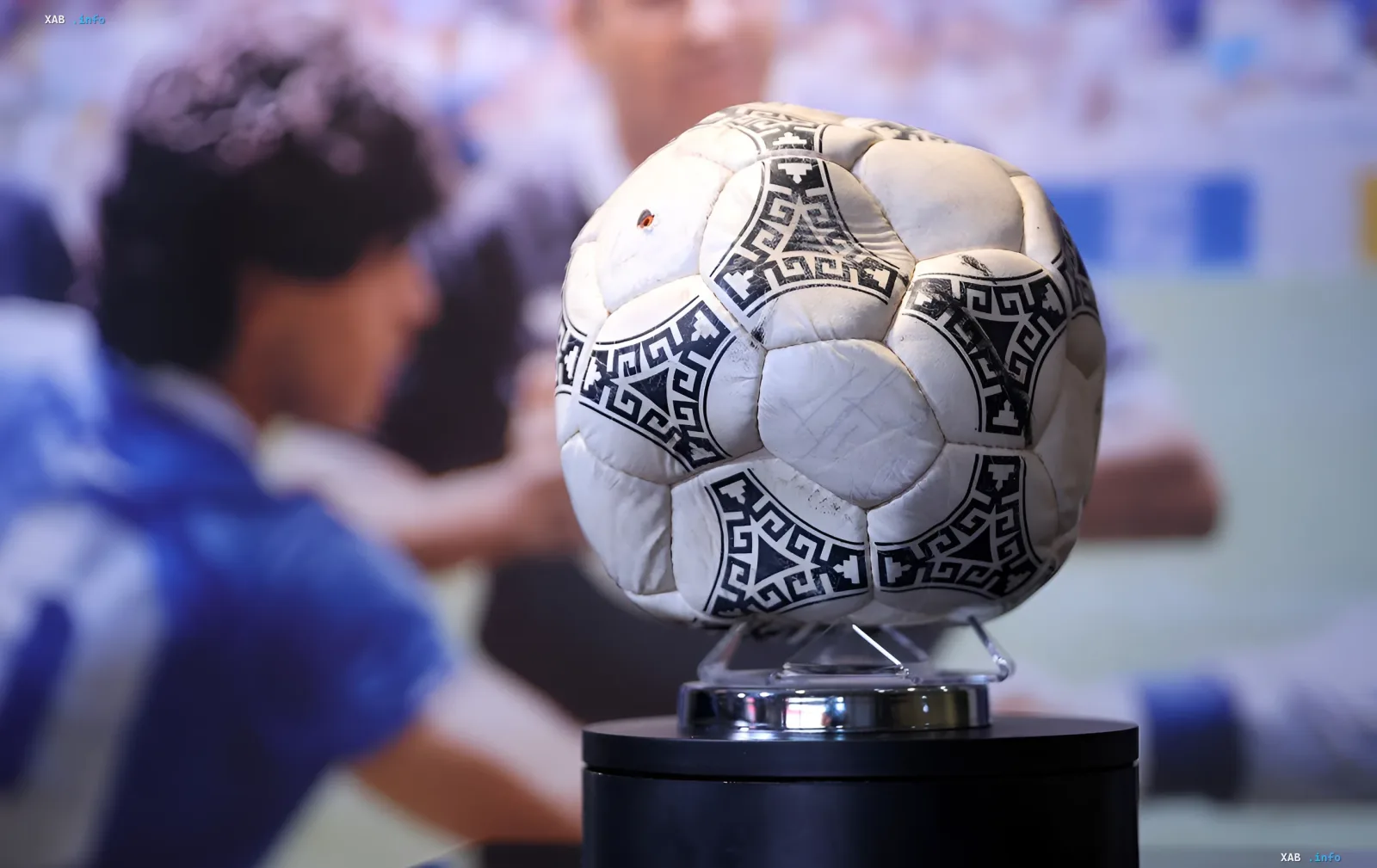 Historischer Fußball von Maradonas 'Hand Gottes'-Spiel bei Auktion in Dallas