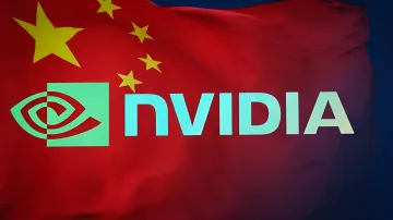 Логотип NVIDIA на фоне китайского флага: компания готовит особый ИИ-чип на базе технологий Groq для обхода экспортных ограничений