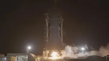 SpaceX Starship Ship 41 Triebwerkstest bei Nacht vor historischem 14. Orbitalflug