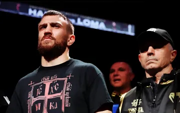 Boxer Vasyl Lomachenko bei der Wiege vor einem Kampf in Ring Stories