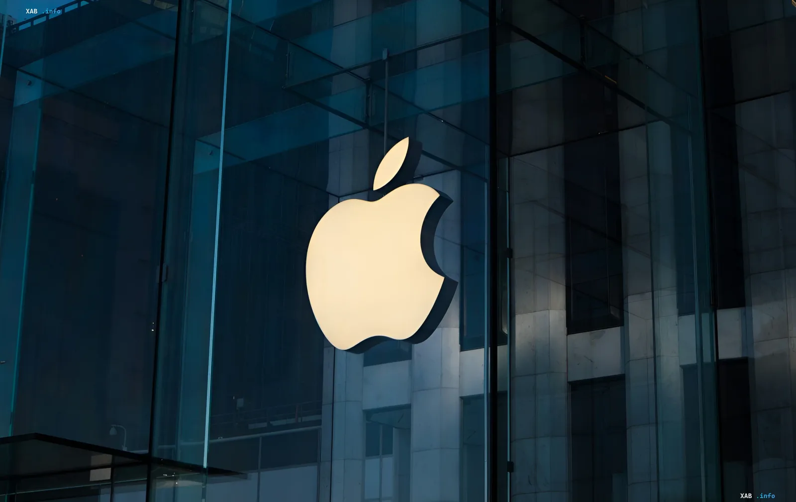 Логотип Apple на стеклянном фасаде: компания представила чипы M5 Ultra и 2-нанометровый M6 для новых Mac Studio и Mac mini